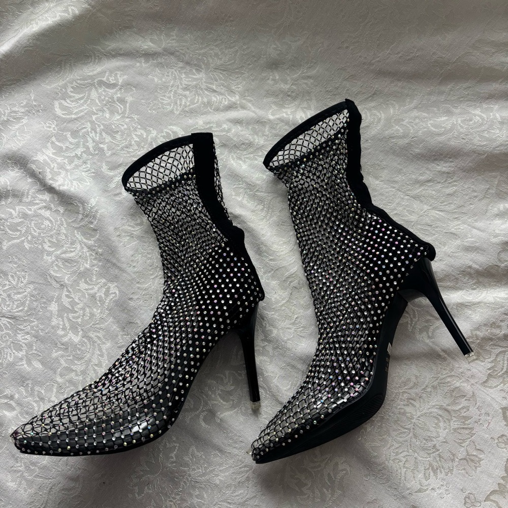 ❤️2/$15 or 3/$21❤️Rhinestone Mesh Ankle Boots, Size 7.5